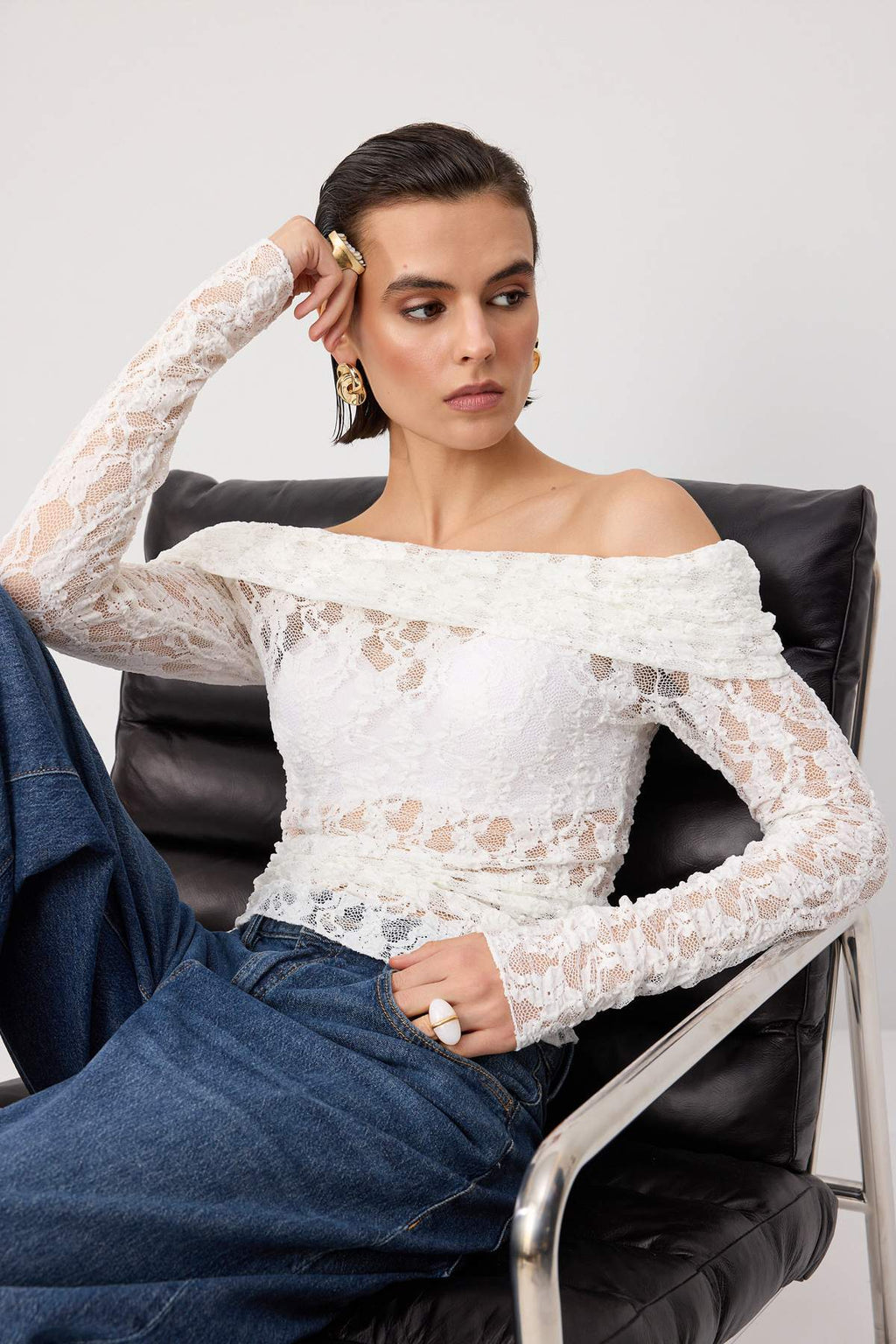 Fitted Carmen Neck Long Sleeve Lace Knit Blouse