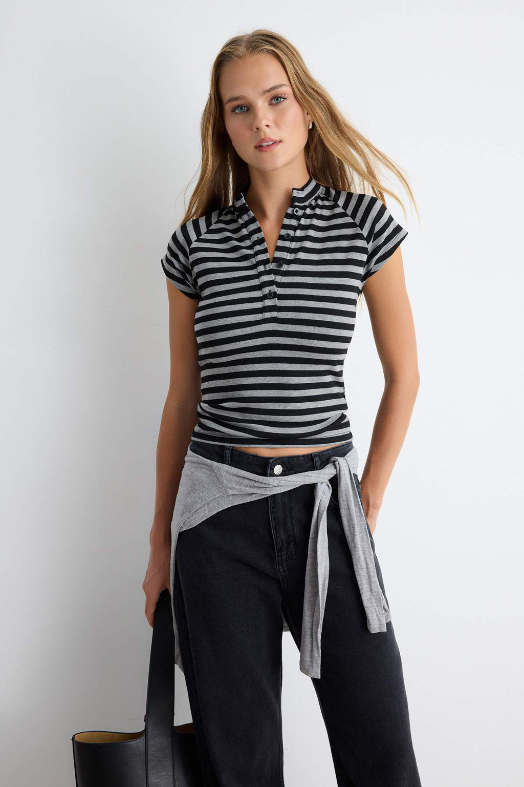 Fitted Mandarin Collar Raglan Short Sleeve Ribbed Blouse