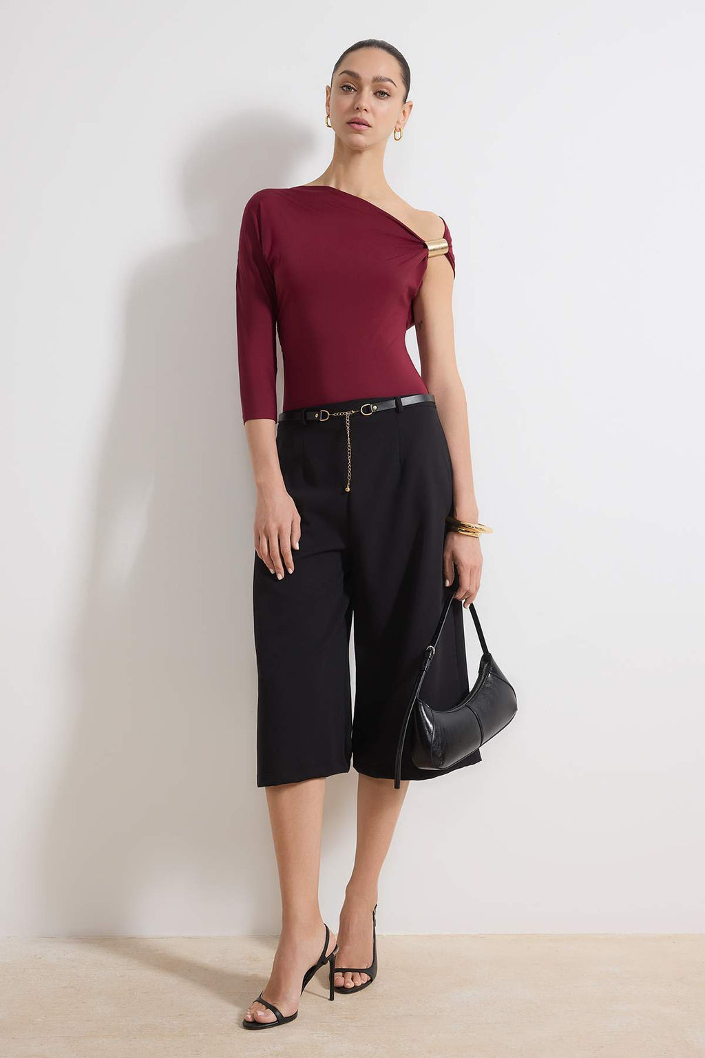 Asymmetric Neckline One Sleeve Fitted Blouse