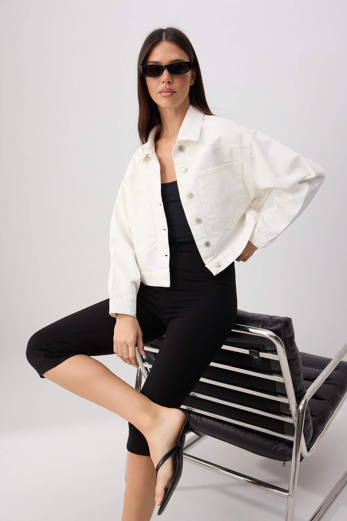 Collared Long Sleeve Crop Denim Jacket