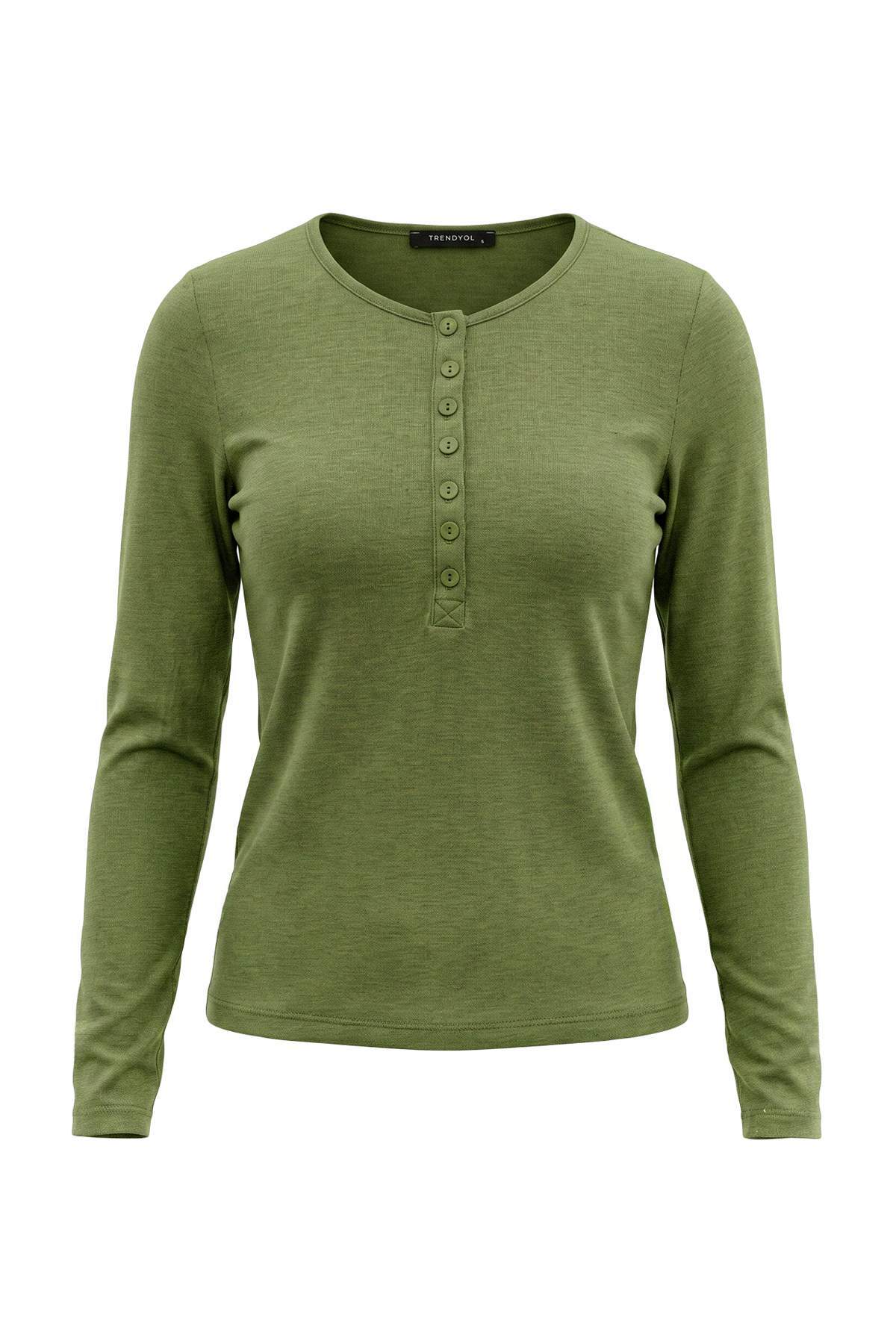Crew Neck Long Sleeve Button Front Fitted Knit Blouse