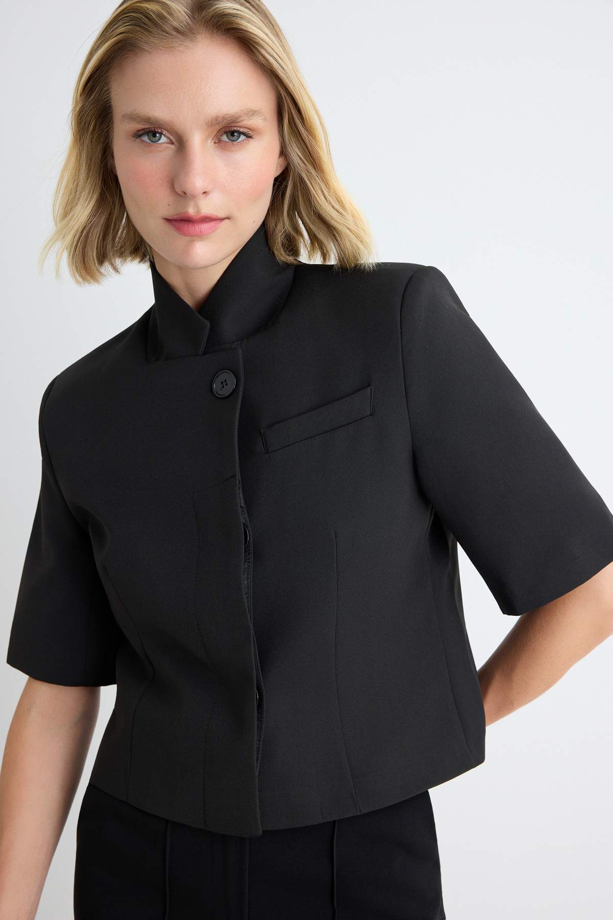 High Neck Short Sleeve Fitted Blazer Jacket