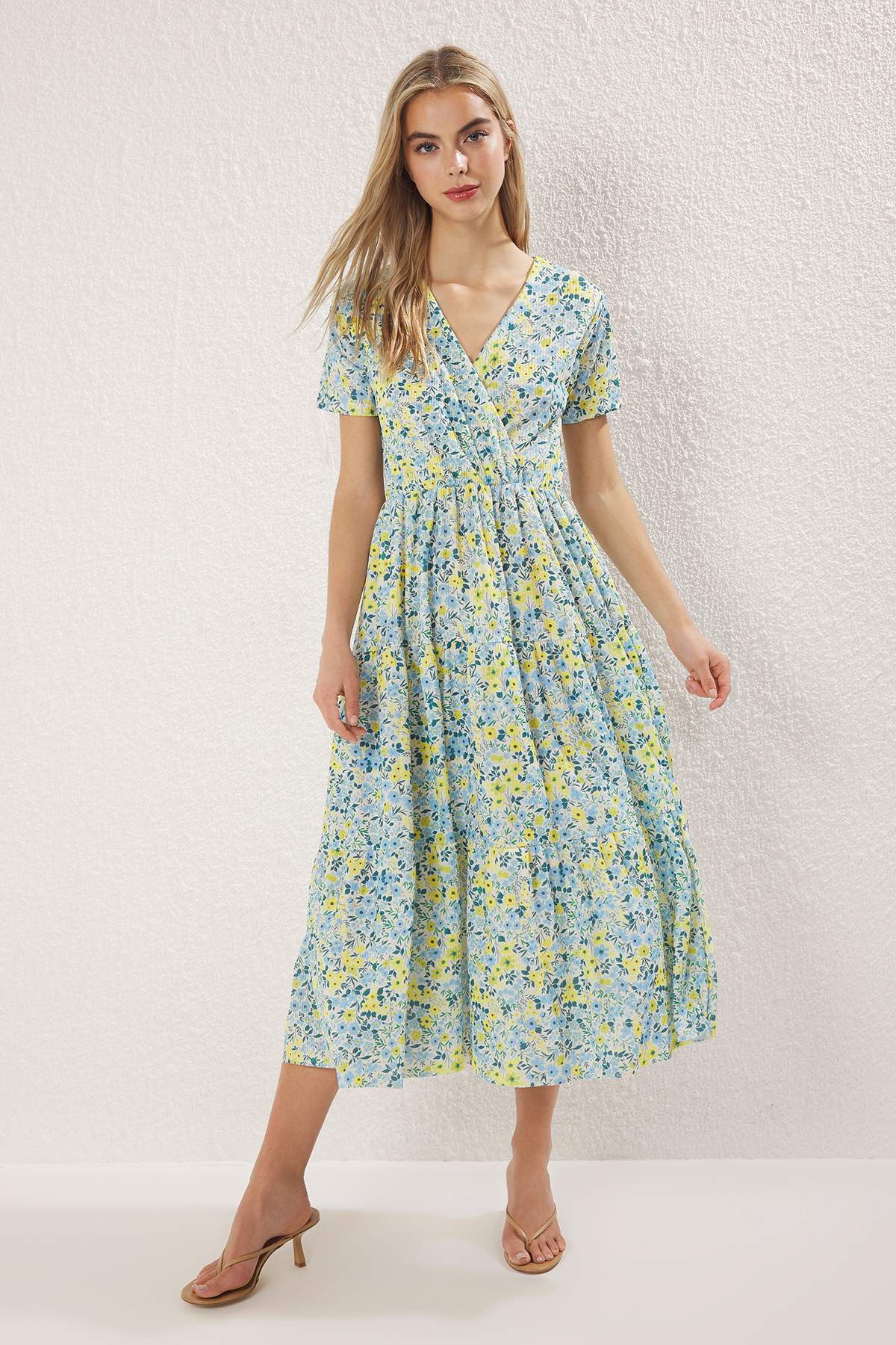 V Neck Short Sleeve Skater Midi Dress
