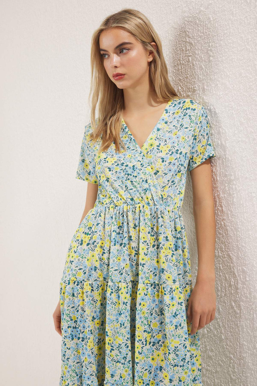 V Neck Short Sleeve Skater Midi Dress