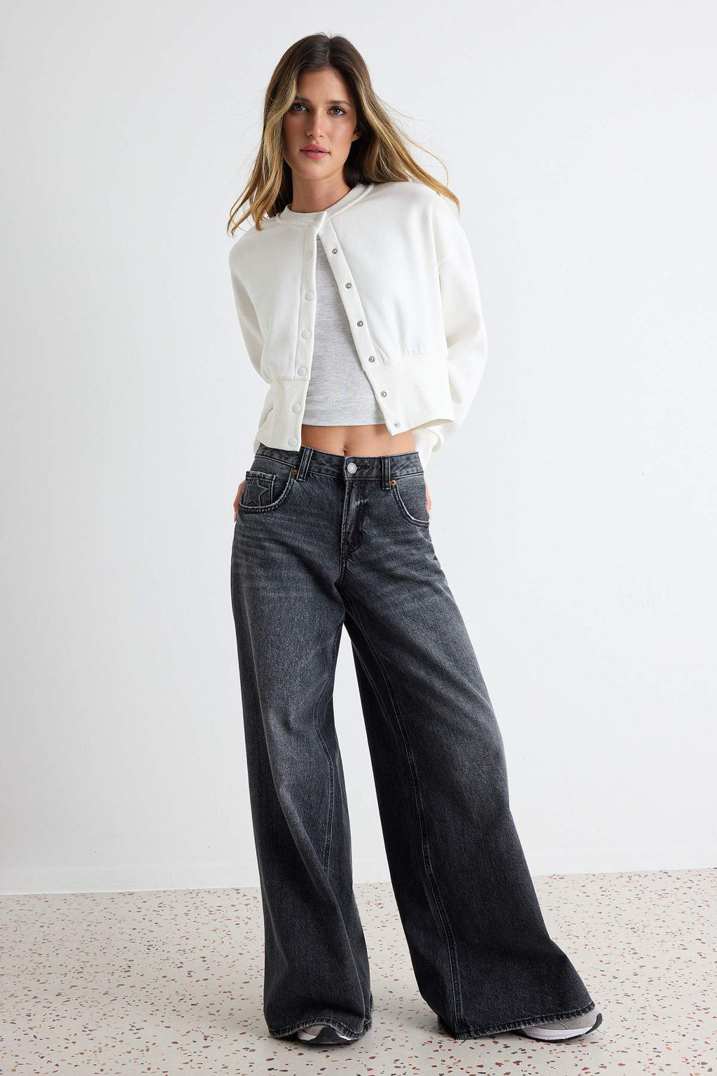 Snap Button Front Regular Fit Crop Cardigan