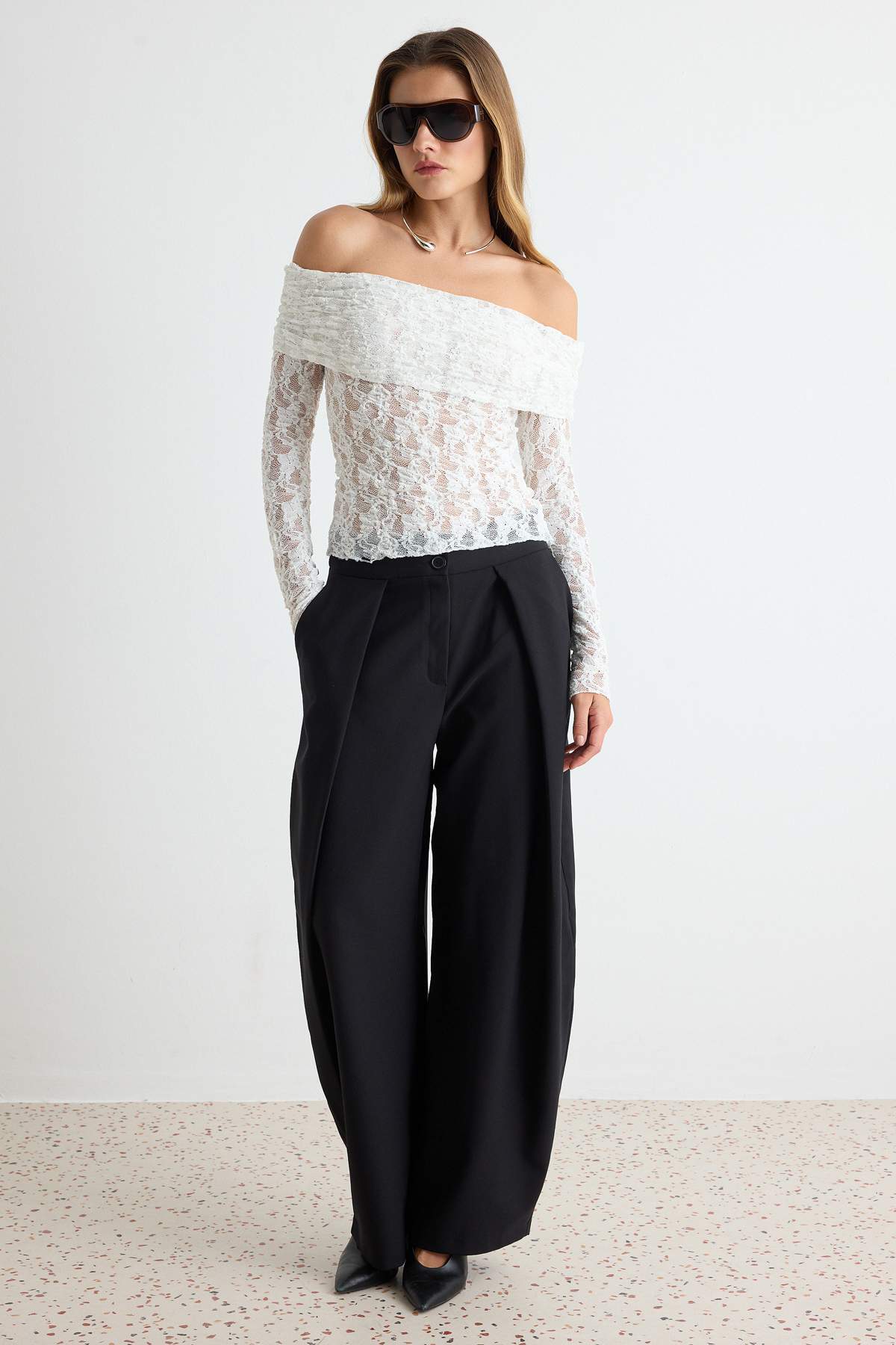 Fitted Carmen Neck Long Sleeve Lace Knit Blouse