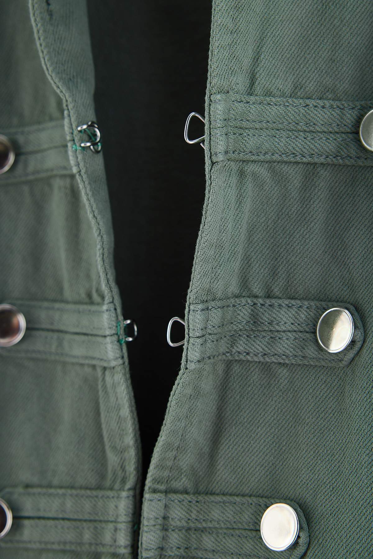 Button Front Fitted Long Sleeve Denim Jacket