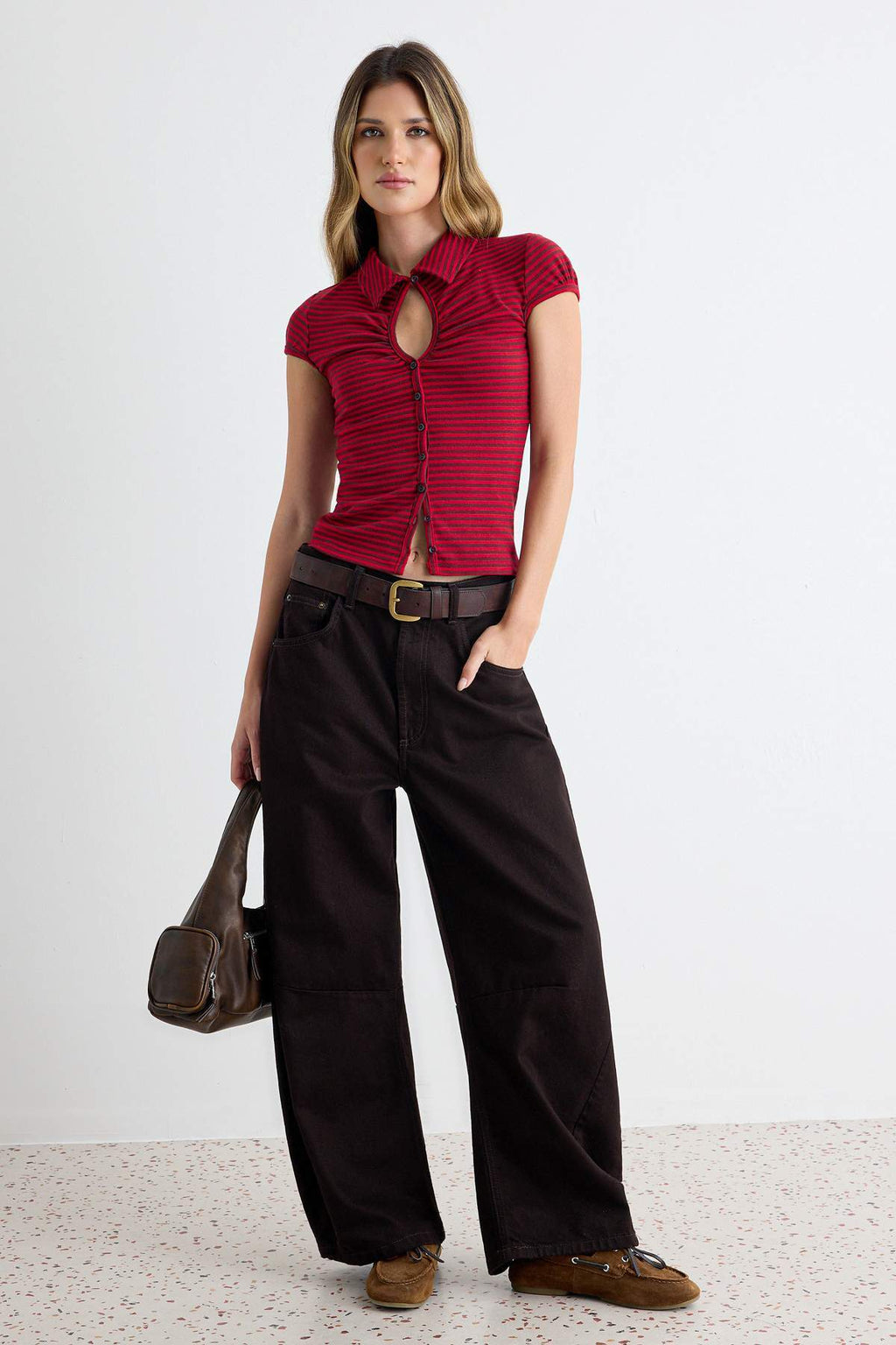 Keyhole Neck Short Sleeve Fitted Knit Blouse