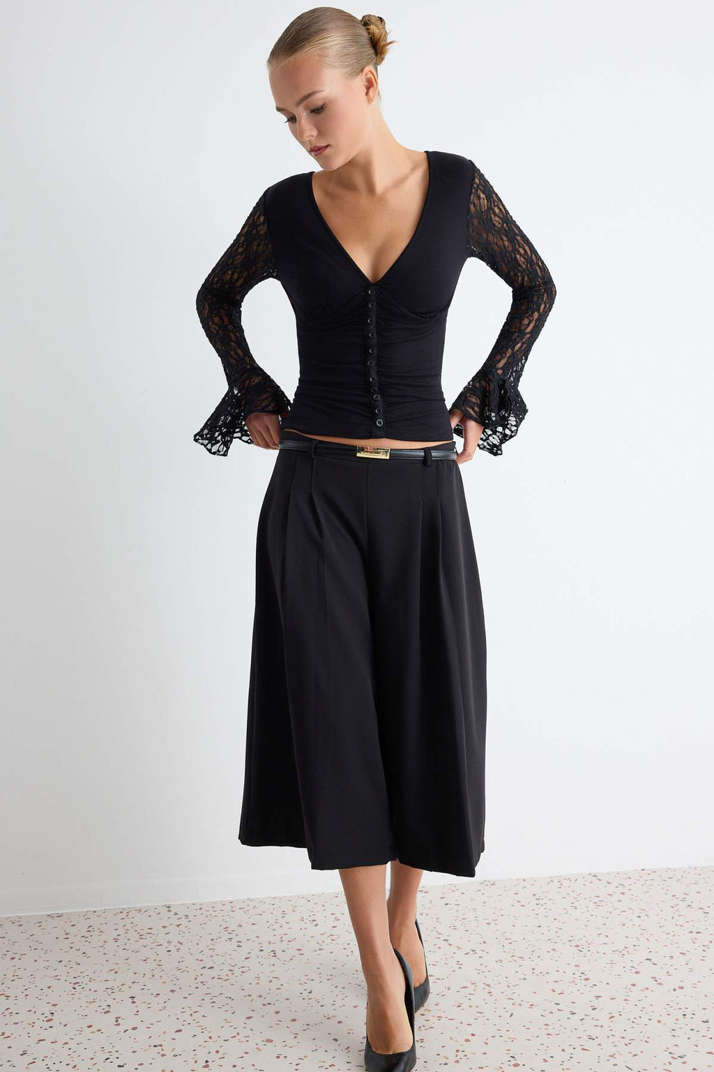 V Neck Long Sleeve Lace Detail Fitted Blouse