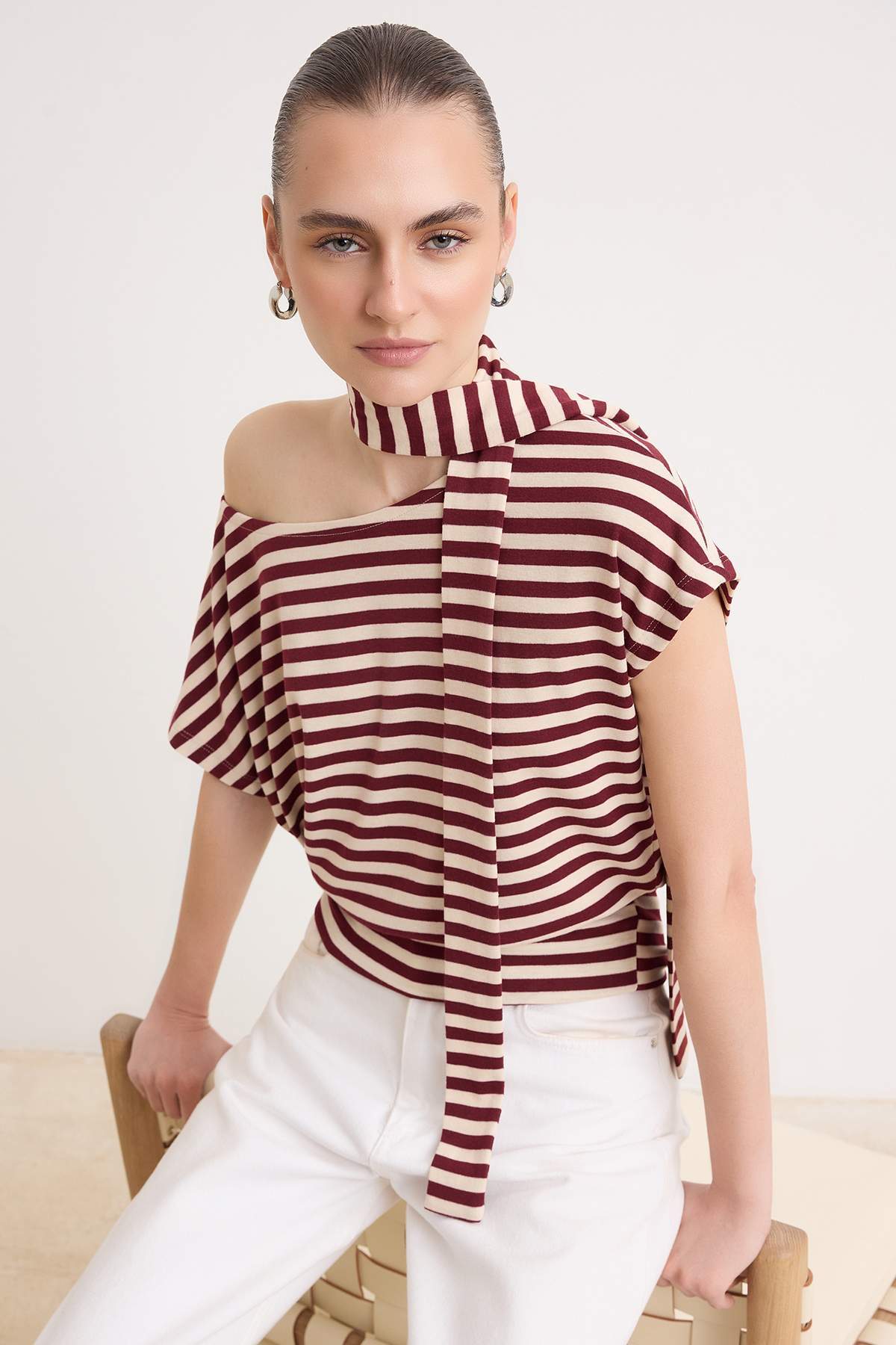 Boat Neck Batwing Sleeve Belted Knit Blouse
