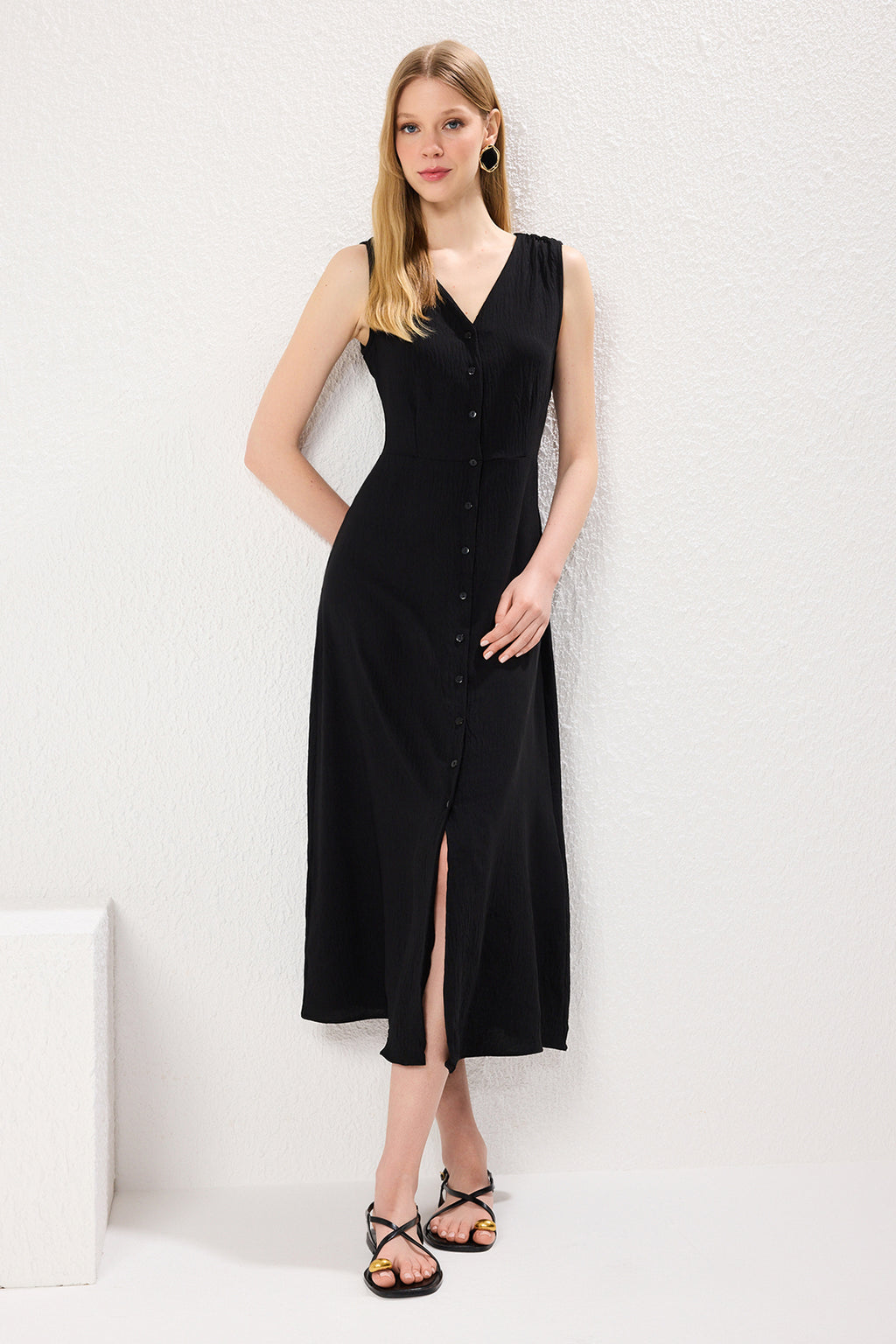 Button Detail Sleeveless V Neck Midi Shirt Dress