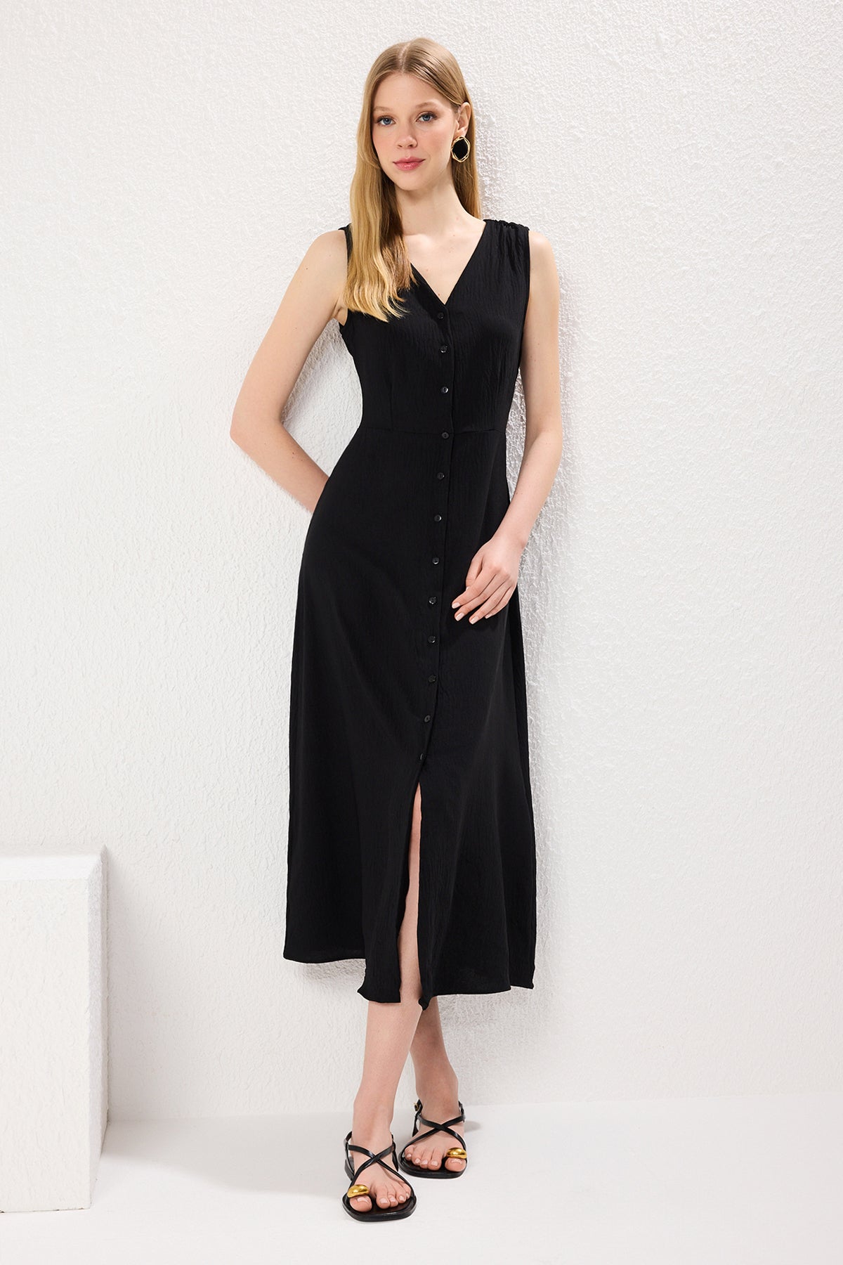 Button Detail Sleeveless V Neck Midi Shirt Dress