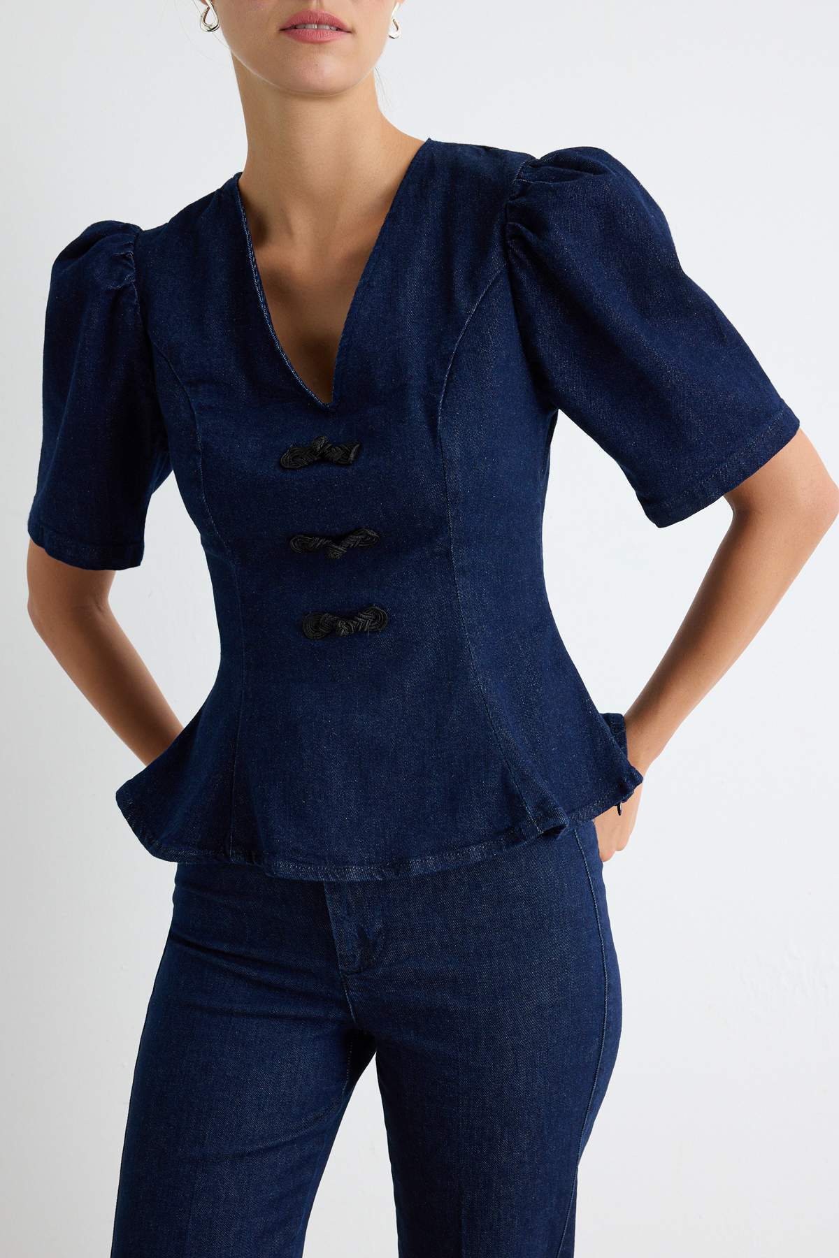 V Neck Balloon Sleeve Peplum Denim Blouse