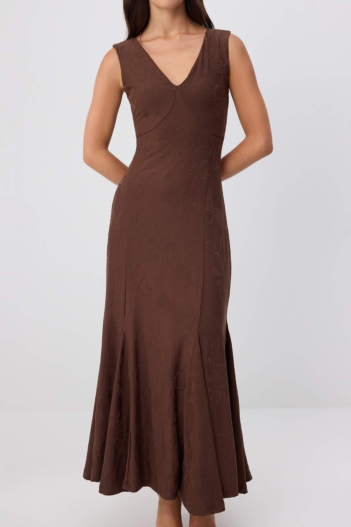 V Neck Thick Strap Sleeveless A-Line Maxi Dress