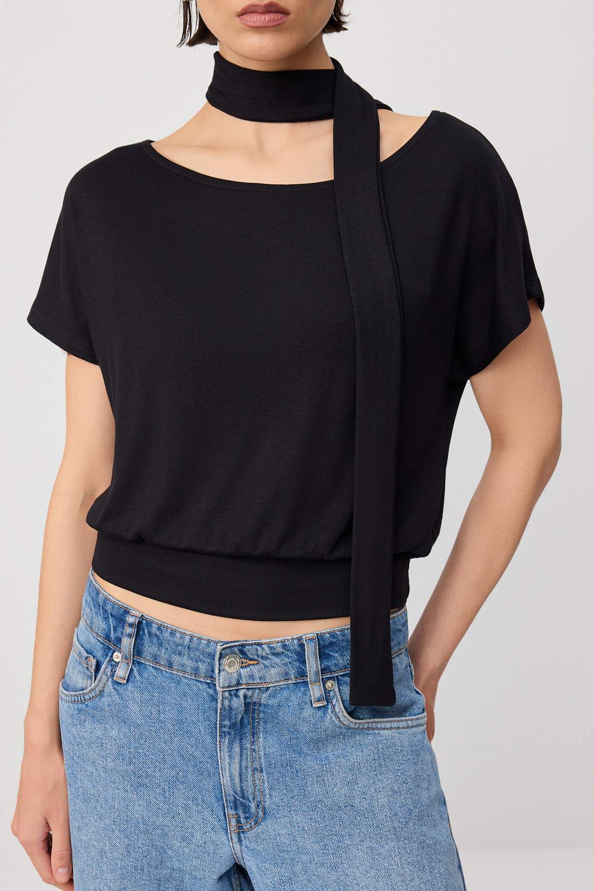Boat Neck Batwing Sleeve Belted Knit Blouse