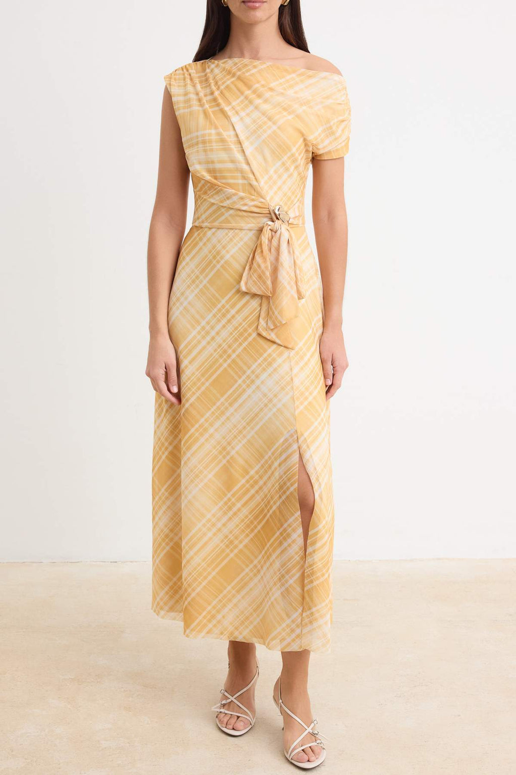 Asymmetric Neck Sleeveless Accessory Detail Tulle Maxi Dress