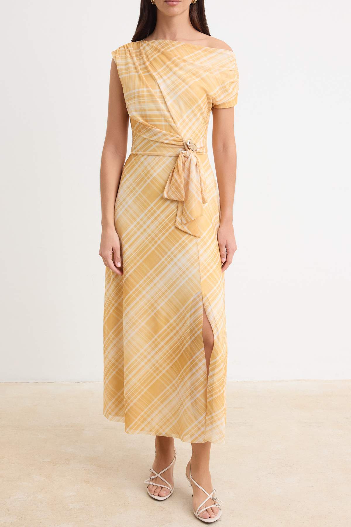 Asymmetric Neck Sleeveless Accessory Detail Tulle Maxi Dress