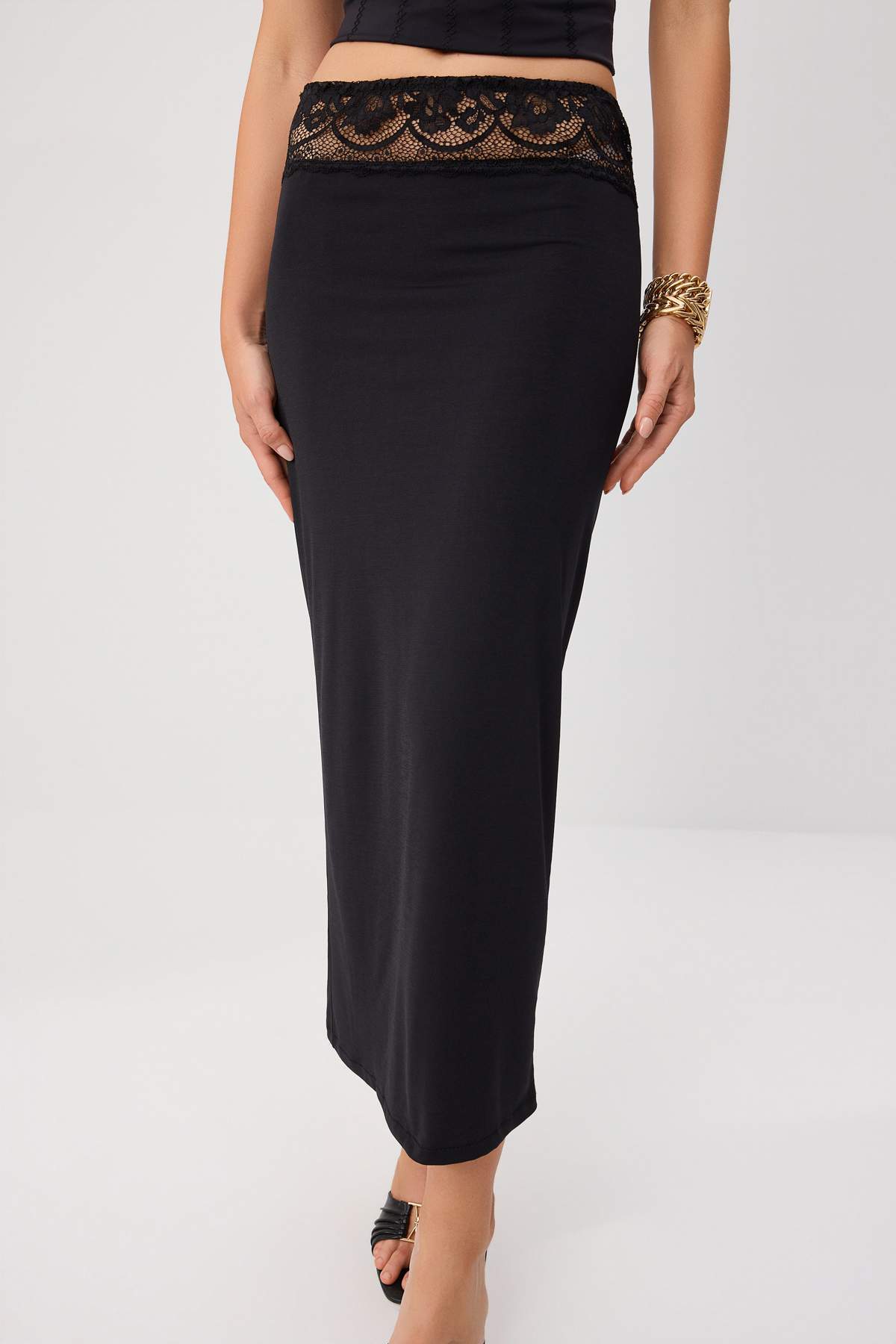 Midi Lace Detail Knit Skirt