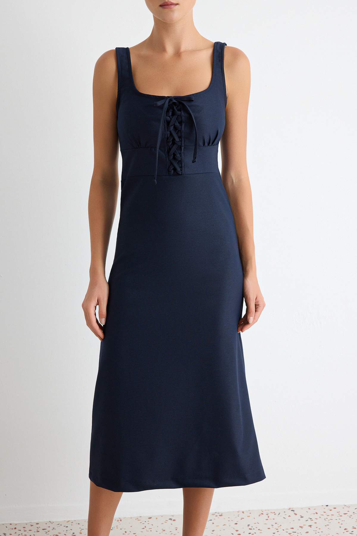 Square Neck Sleeveless Bodycon Midi Dress