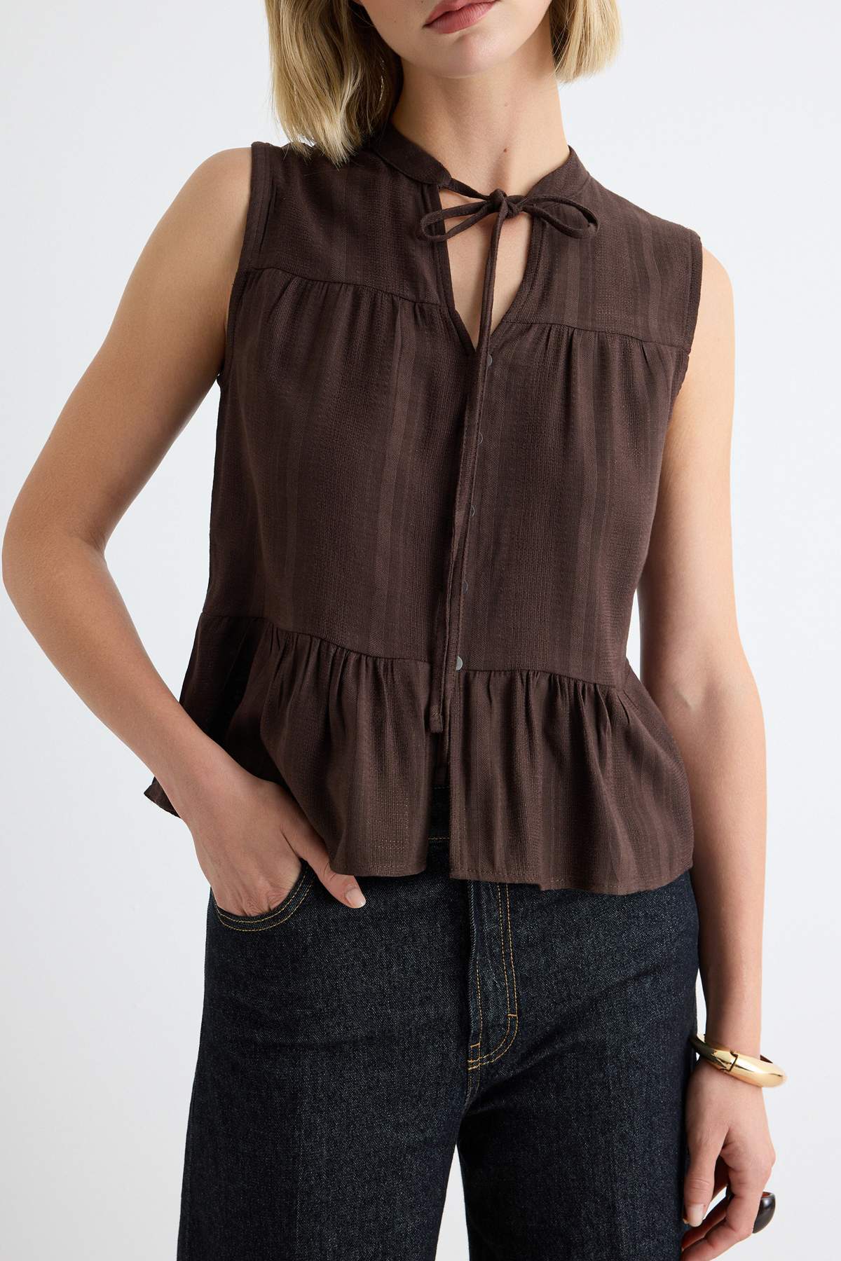 Sleeveless Mandarin Collar Relaxed Fit Shirt