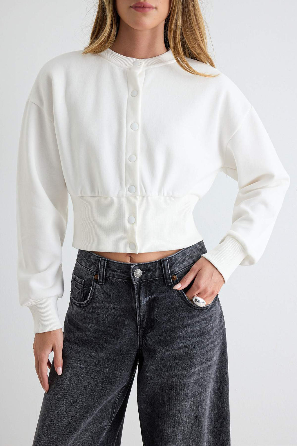 Snap Button Front Regular Fit Crop Cardigan