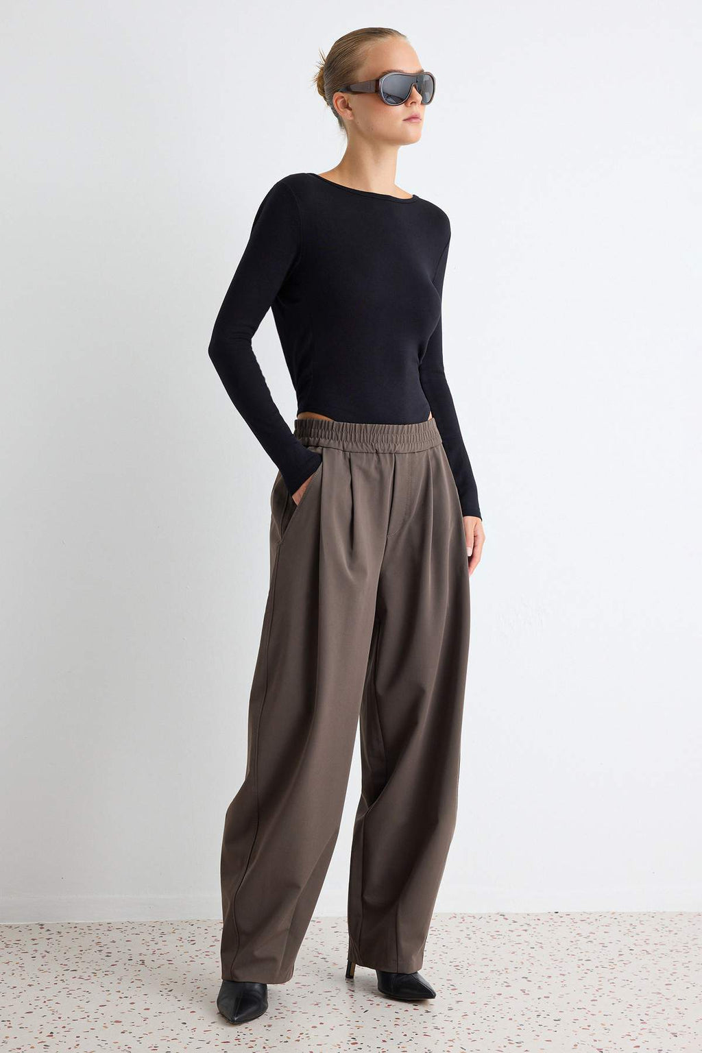 Fitted Boat Neck Long Sleeve Back Detail Body
