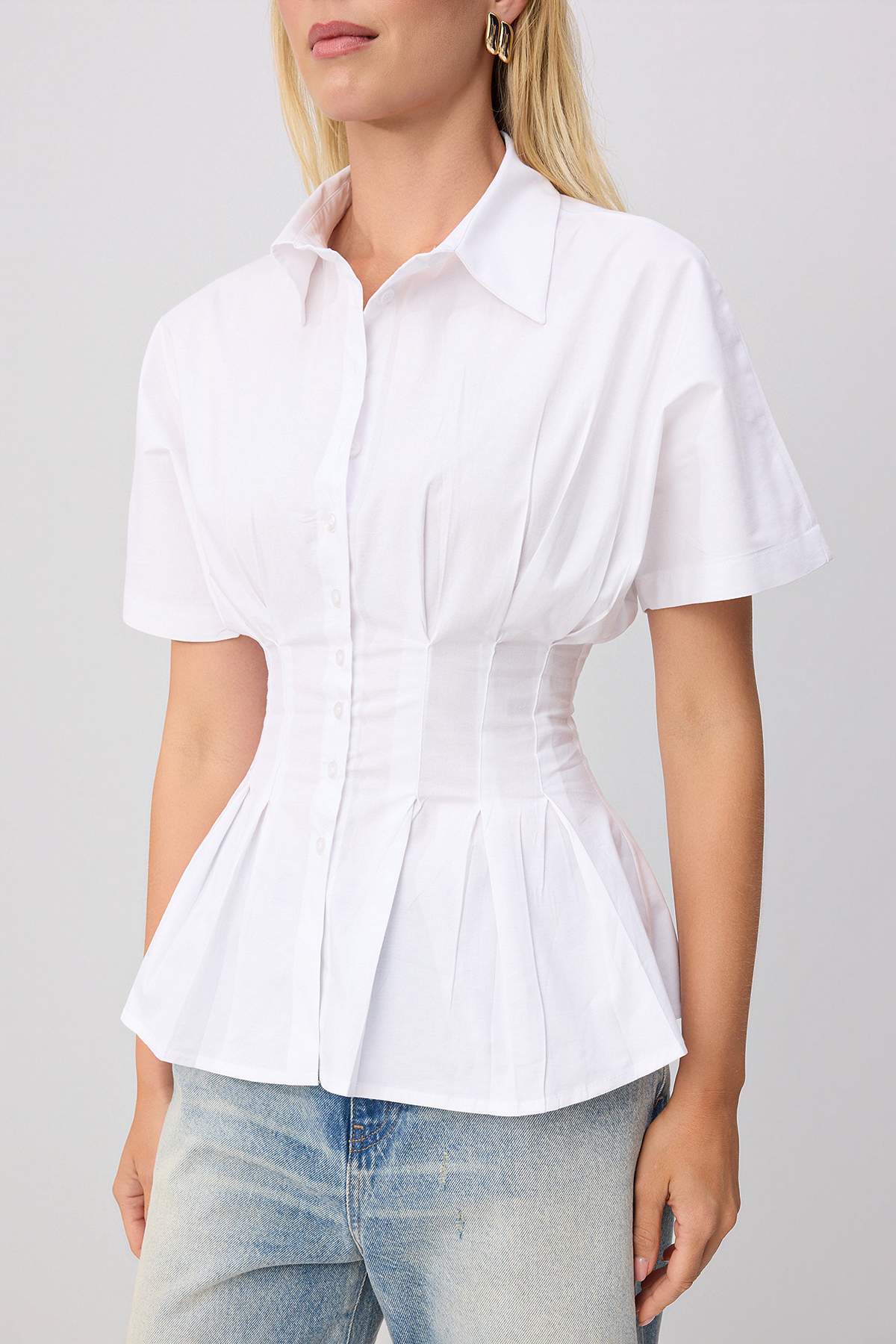 Pleated Detail Fitted Short Sleeve Shirt