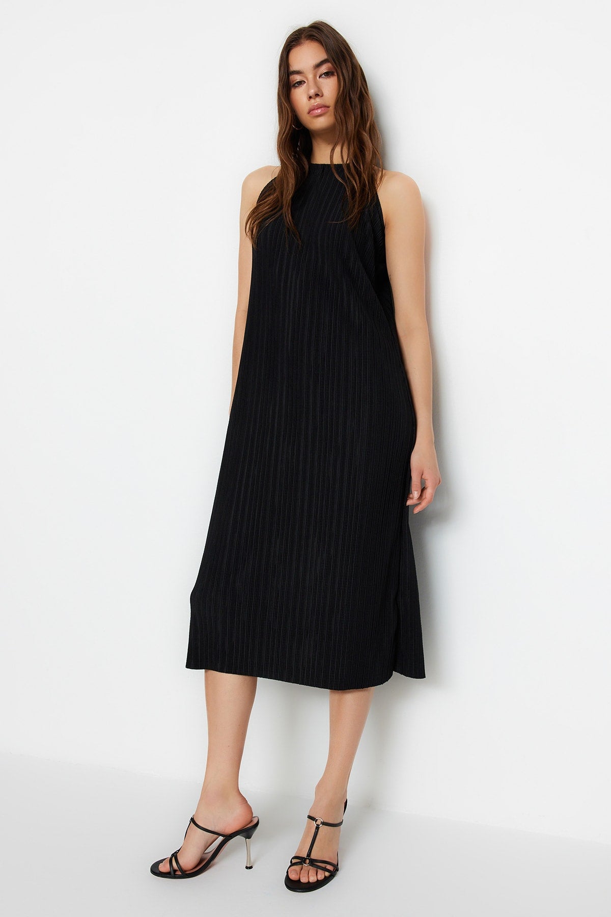 Halter Neck Sleeveless Midi Shift Dress