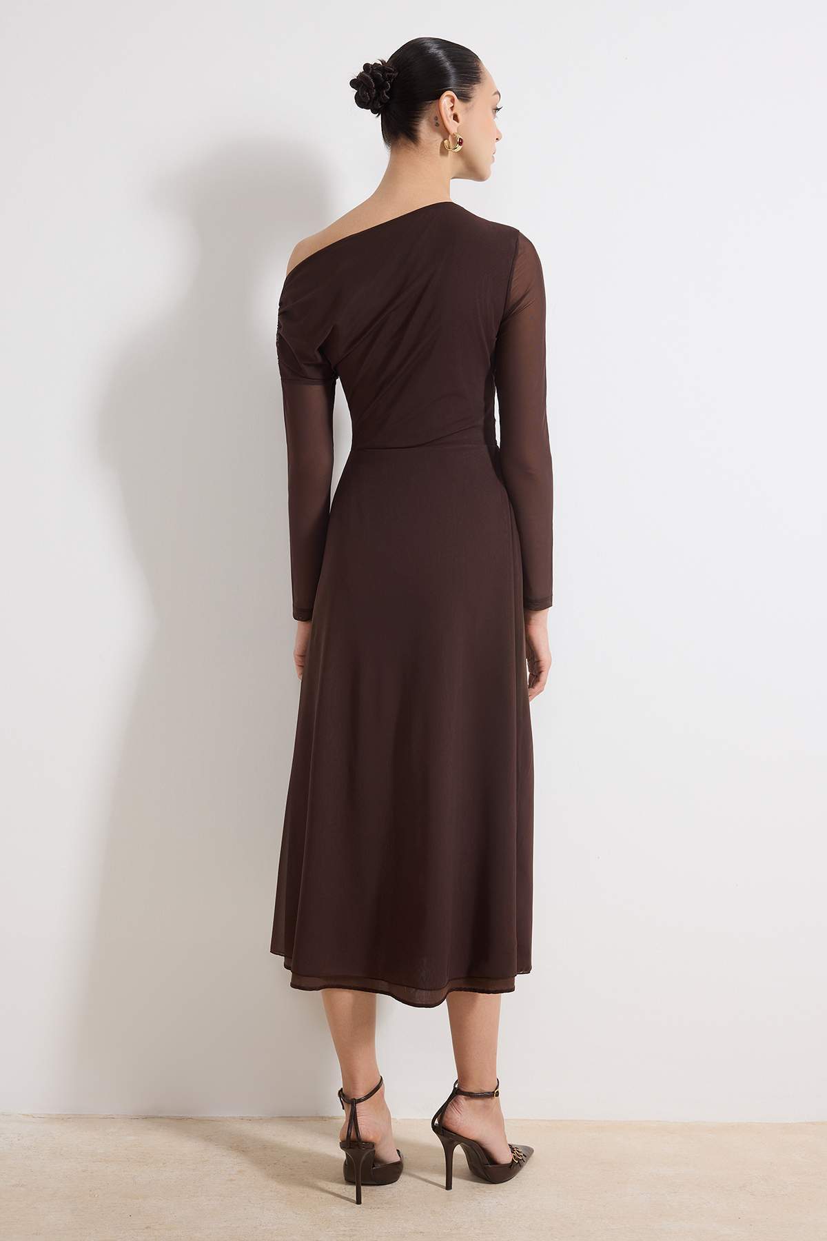 Asymmetric Neck Accessory Detail Tulle Overlay Long Sleeve Maxi Dress
