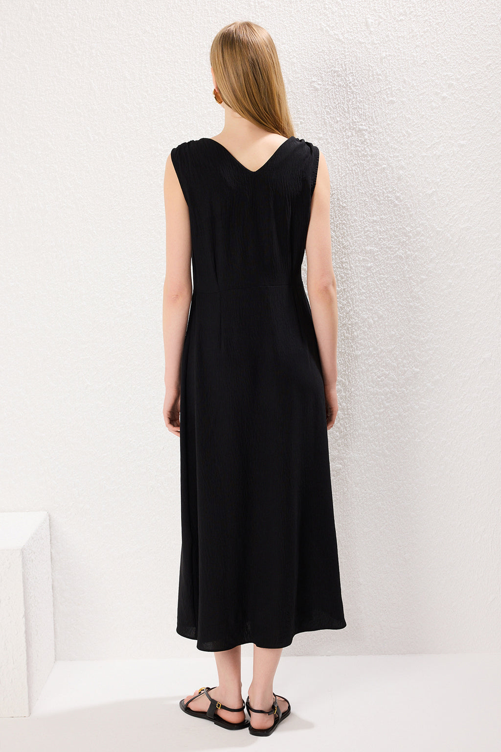Button Detail Sleeveless V Neck Midi Shirt Dress