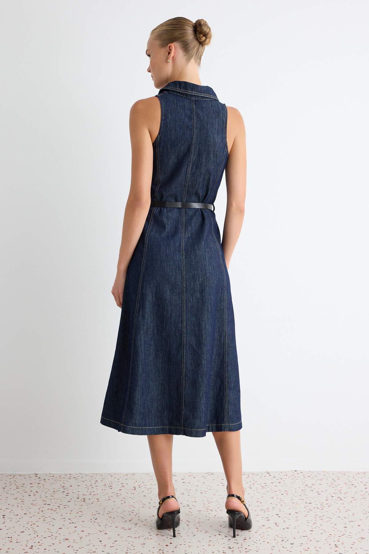Halter Neck Sleeveless Midi Denim Dress
