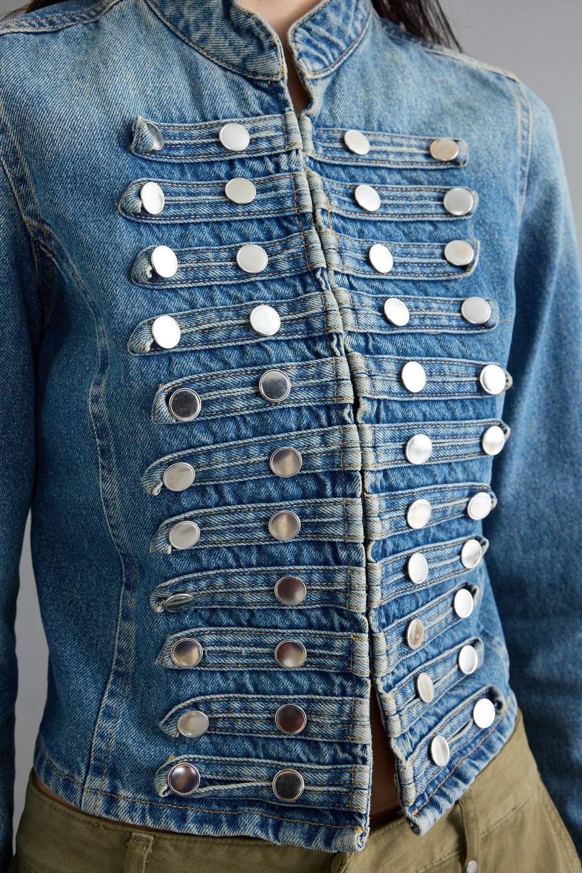 Fitted Long Sleeve Button Front Denim Jacket