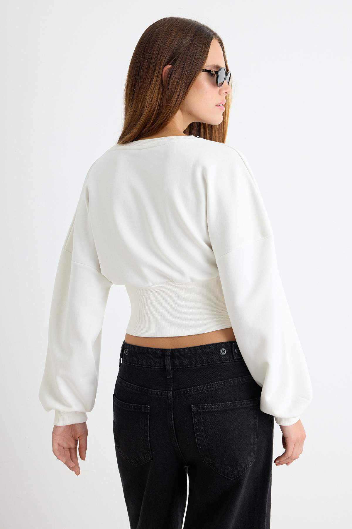 Crew Neck Long Sleeve Regular Fit Crop Sweatshirt