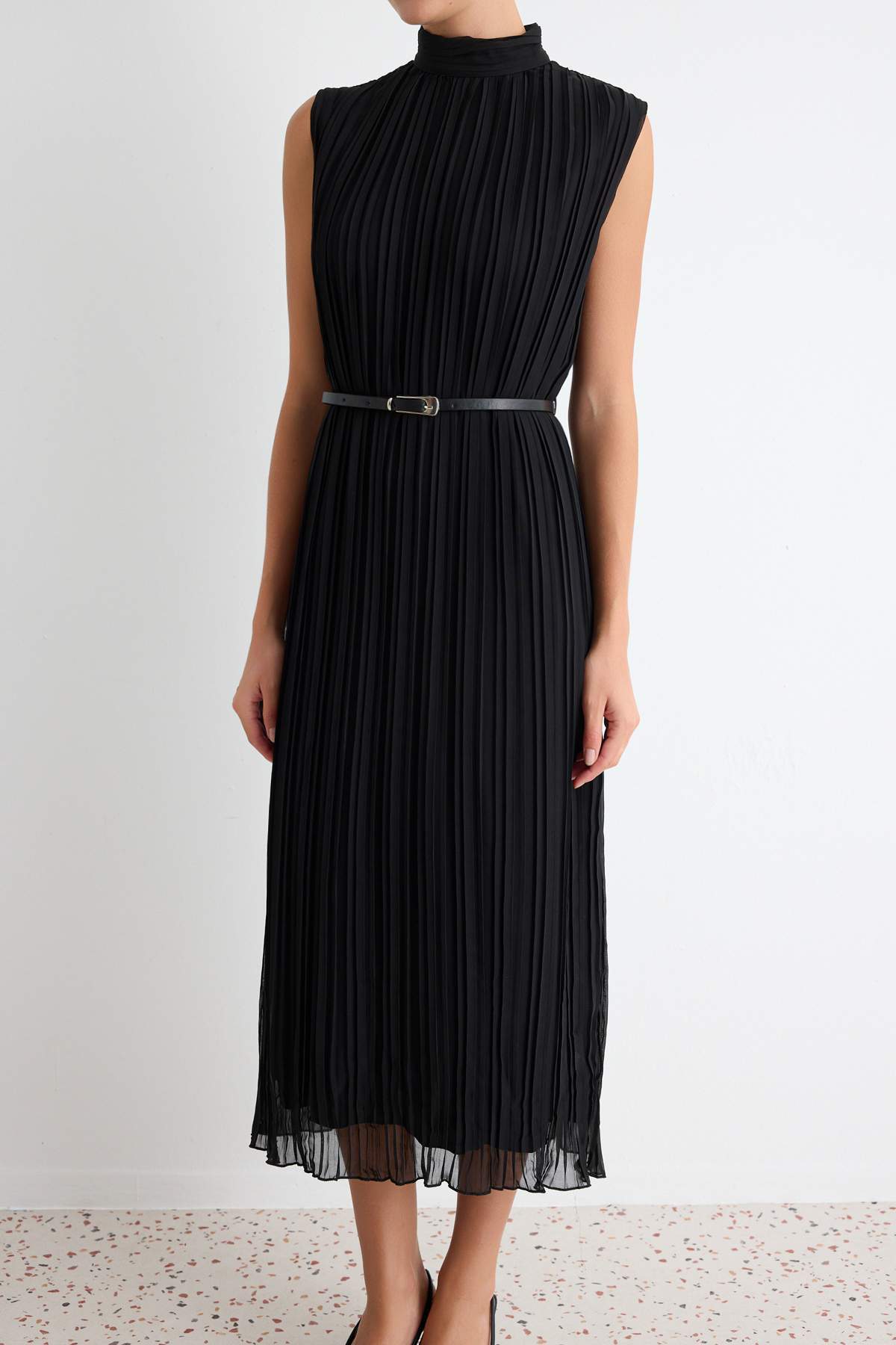 High Neck Sleeveless Belted Pleated Midi Dress