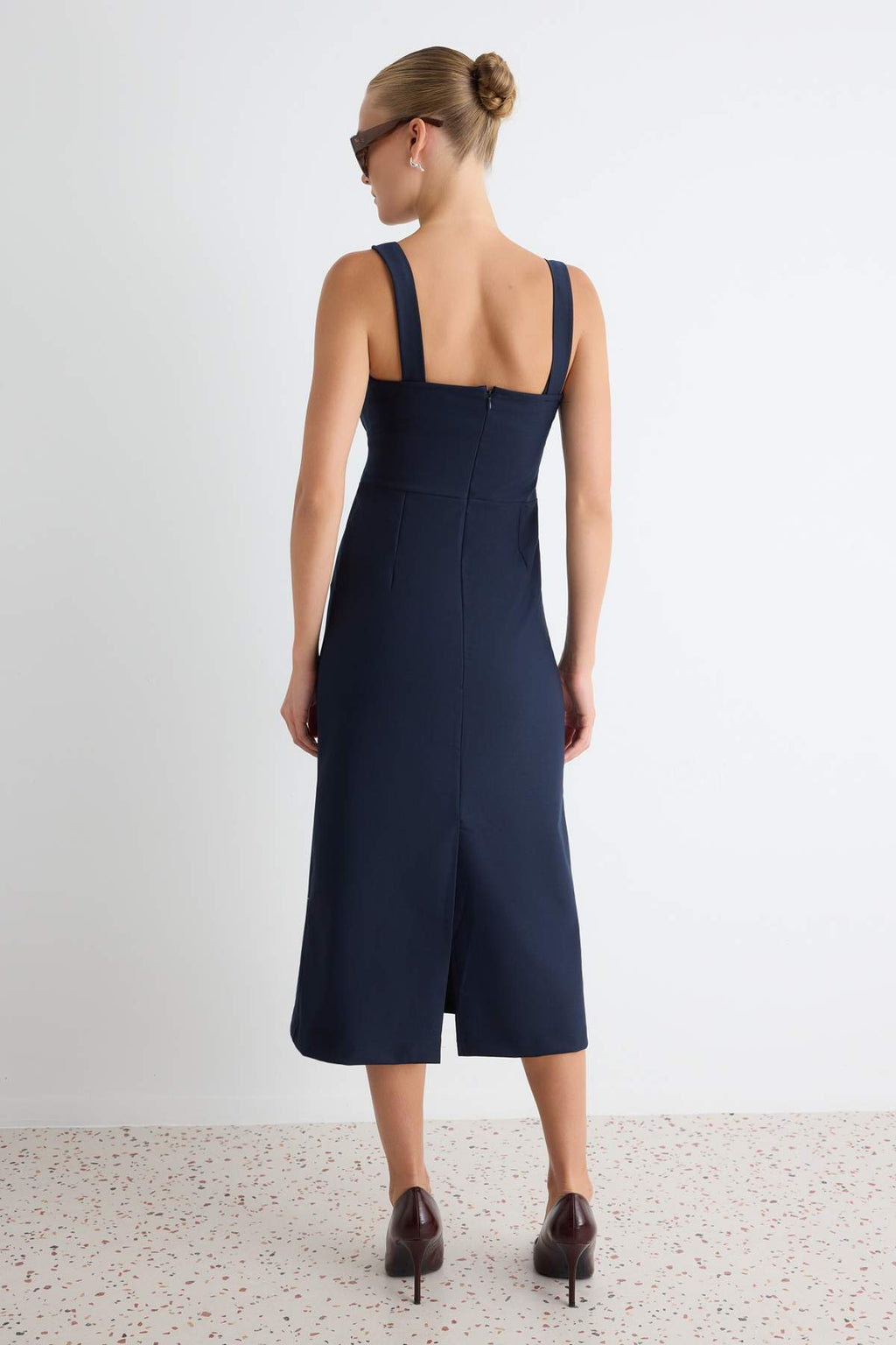 Square Neck Sleeveless Bodycon Midi Dress