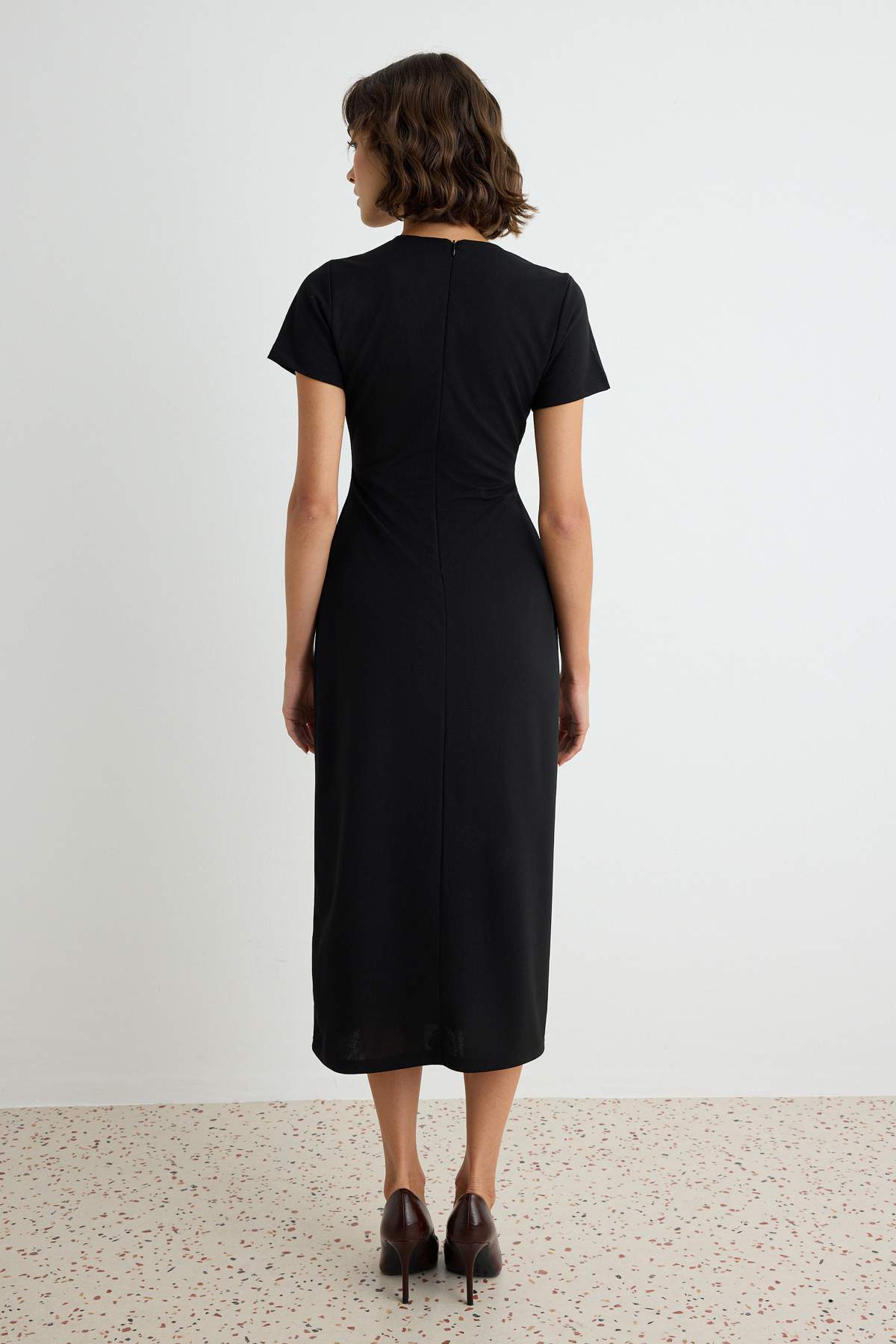 Bodycon V Neck Short Sleeve Midi Dress