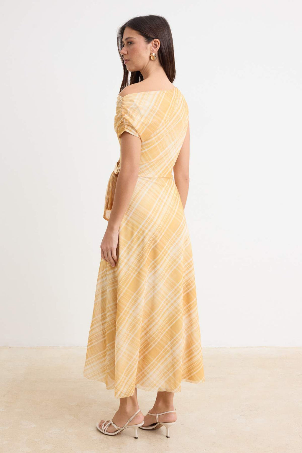 Asymmetric Neck Sleeveless Accessory Detail Tulle Maxi Dress