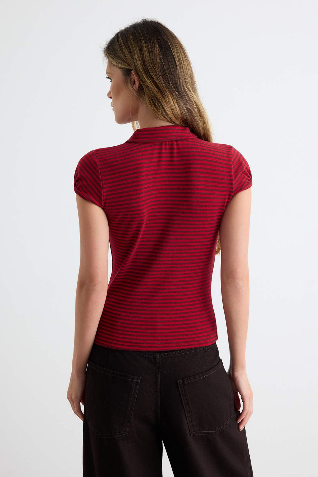 Keyhole Neck Short Sleeve Fitted Knit Blouse