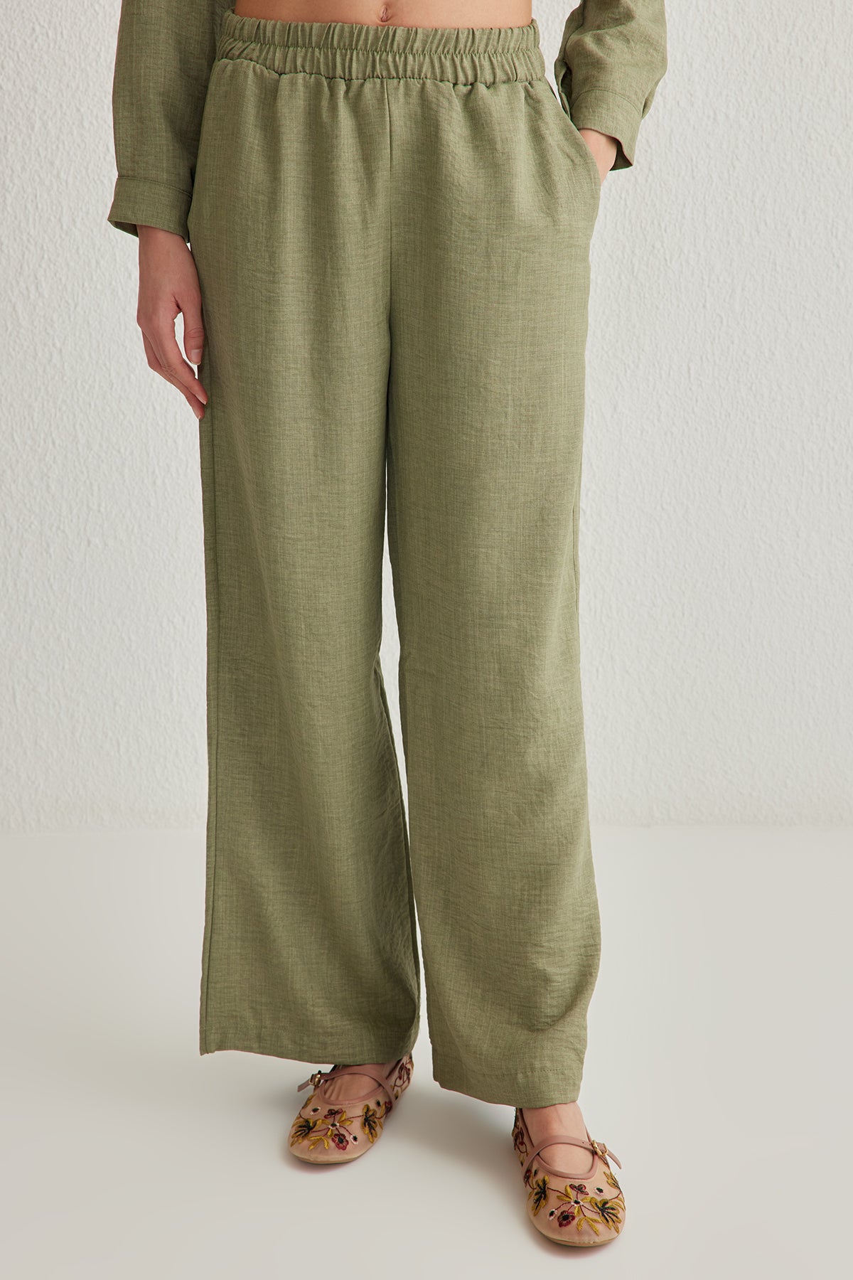 2-Piece Shirt Collar Short Sleeve Wide Leg Trouser Co-ord Set