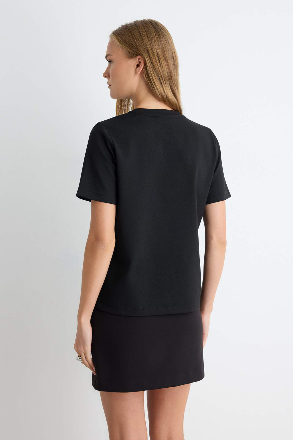 Accessory and Cut Out Detail Regular Fit Short Sleeve T-Shirt