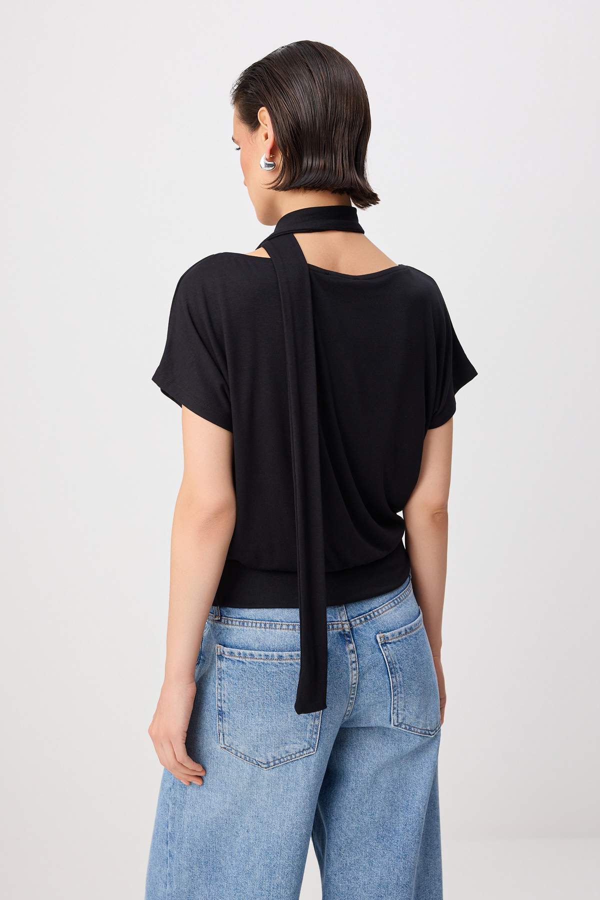 Boat Neck Batwing Sleeve Belted Knit Blouse