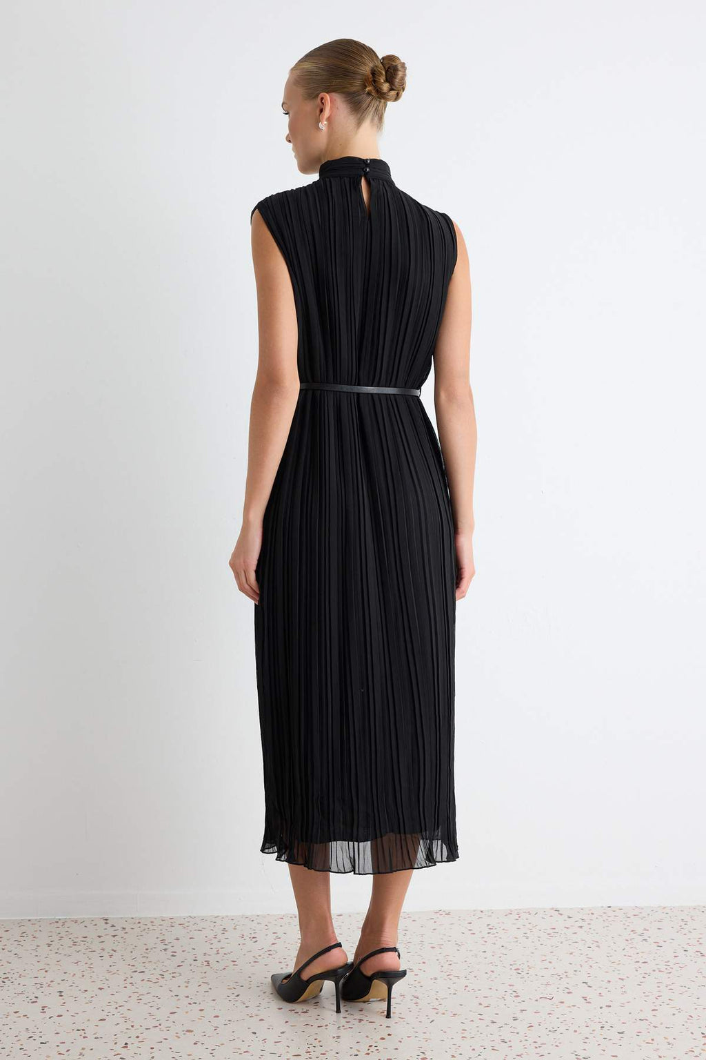 High Neck Sleeveless Belted Pleated Midi Dress