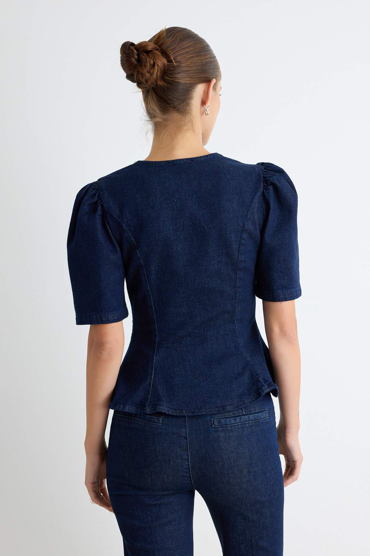 V Neck Balloon Sleeve Peplum Denim Blouse