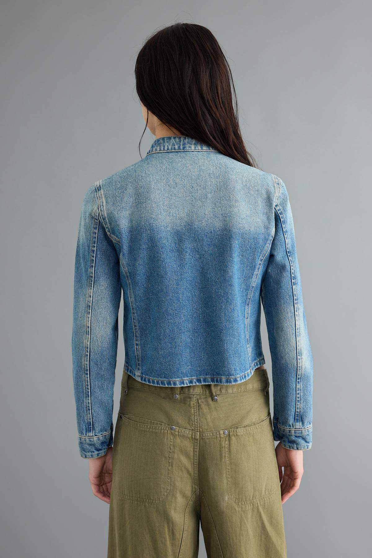 Fitted Long Sleeve Button Front Denim Jacket