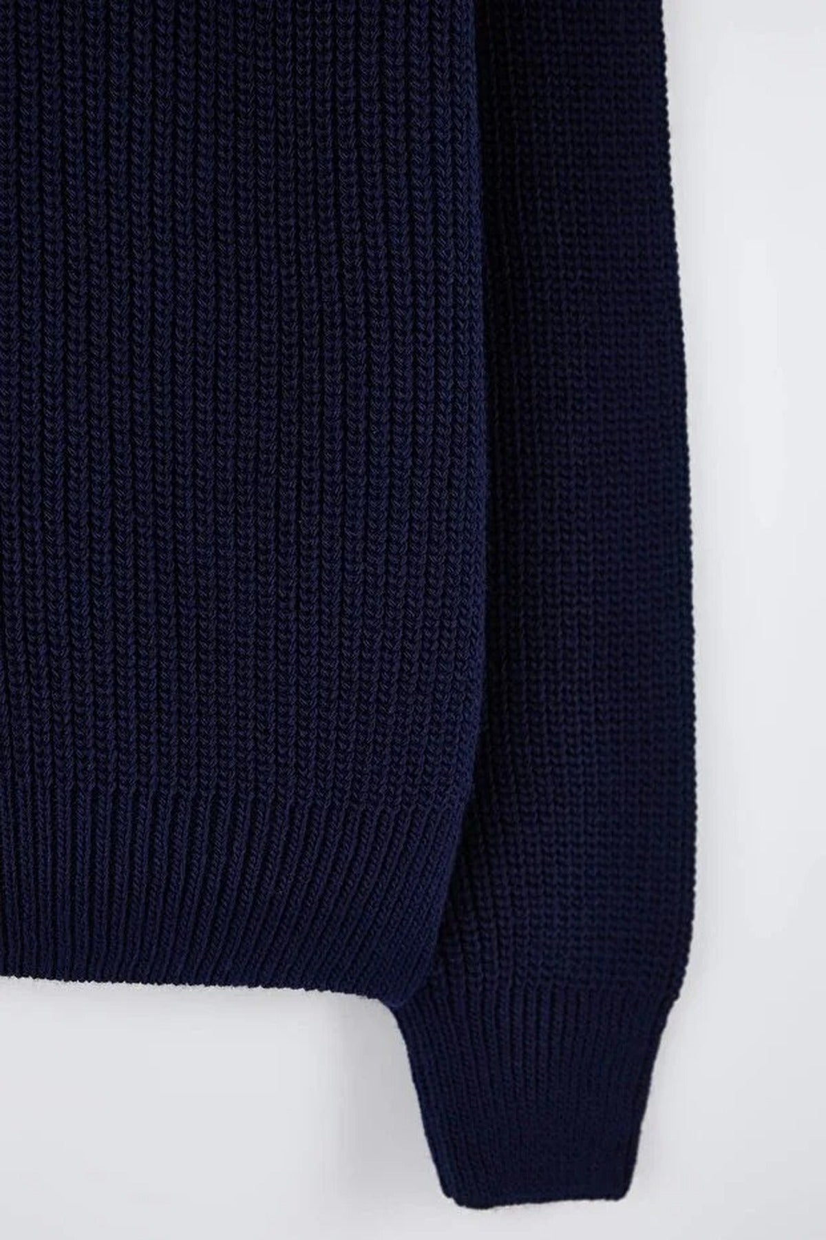 Regular V-Neck Zippered Cardigan