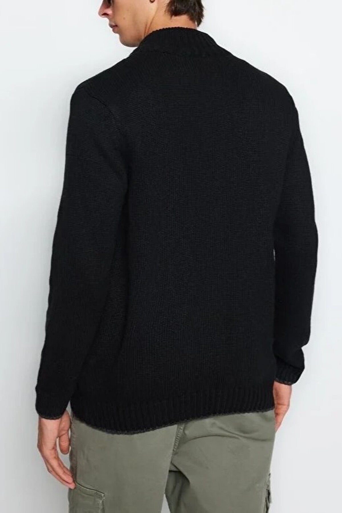 Slim Fit Knit Cardigan with Zipper and Pocket