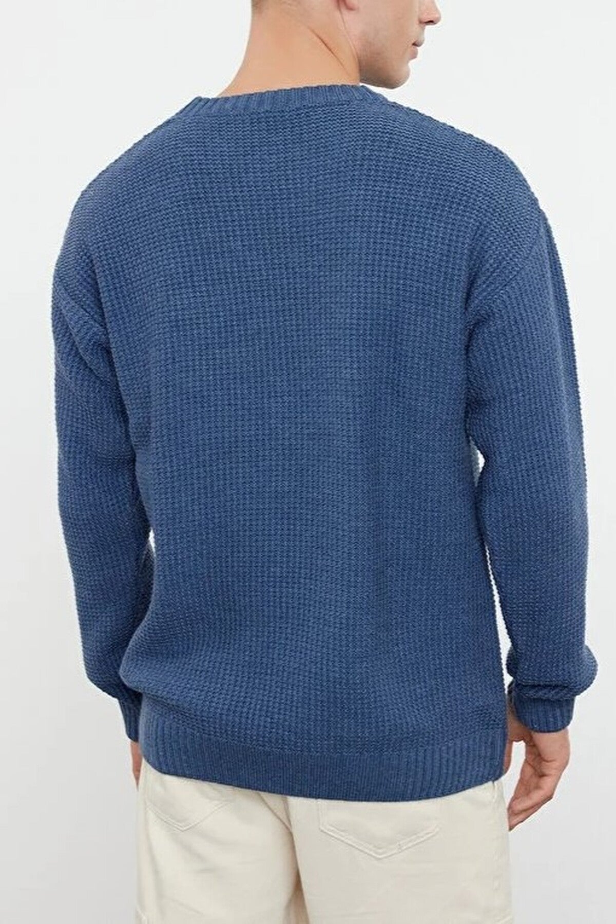 Crew Neck Embroidered Knit Sweater