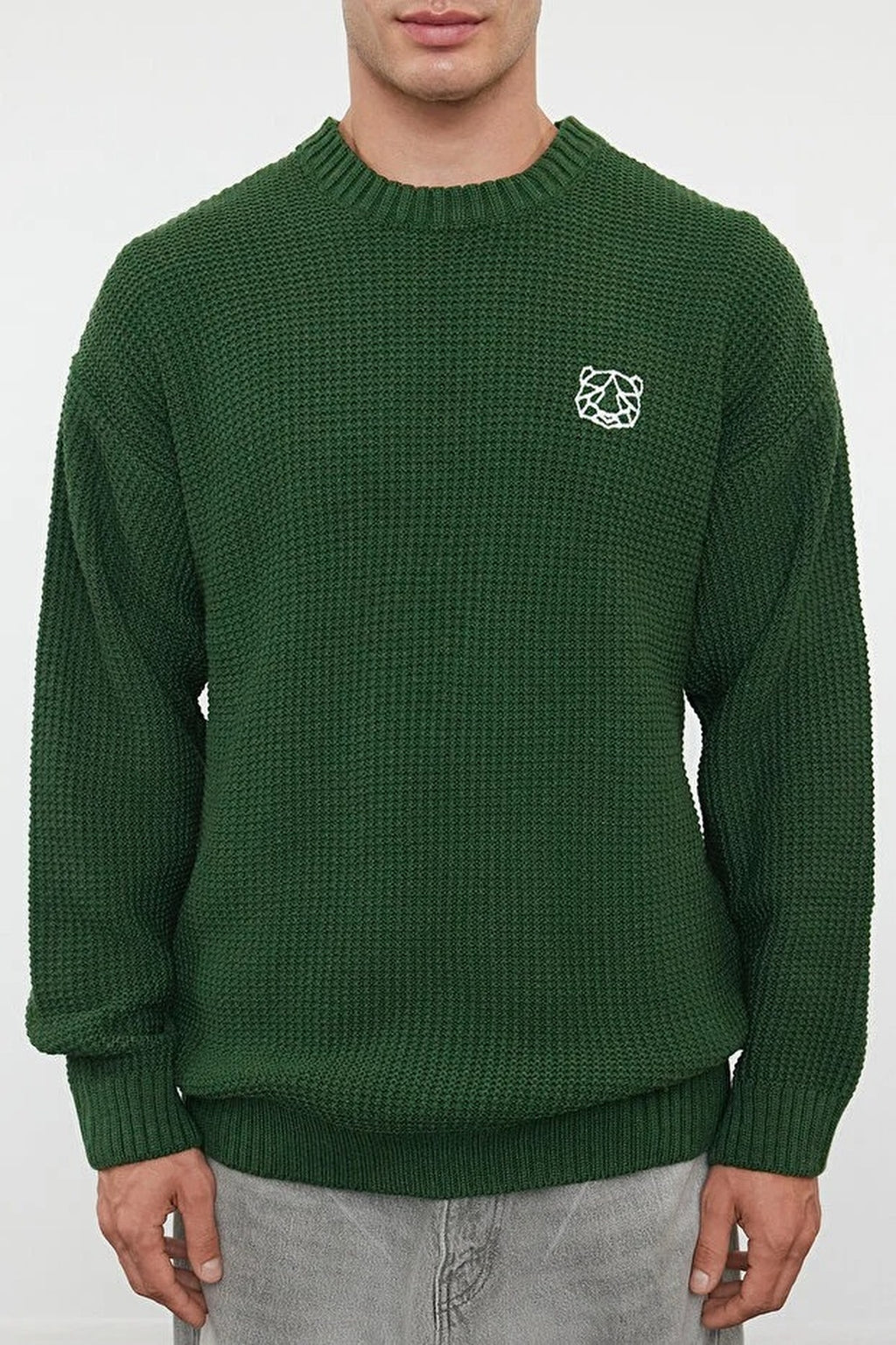 Crew Neck Embroidered Knit Sweater