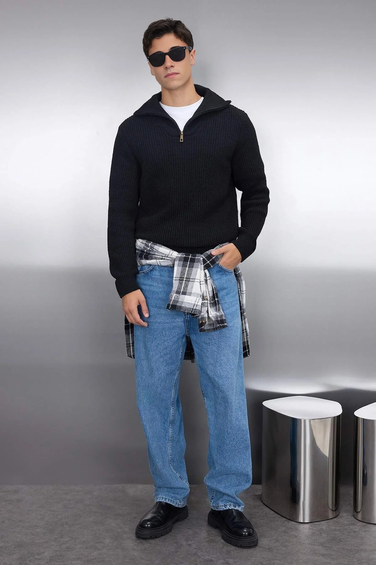 Regular Woolen Zippered Turtleneck Knit Sweater