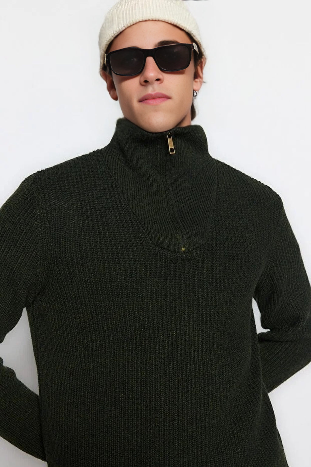 Regular Woolen Zippered Turtleneck Knit Sweater